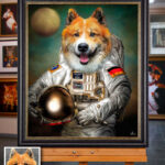 Hund Merlin als individuelles Astronauten-Hundeporträt im verzierten Holzrahmen